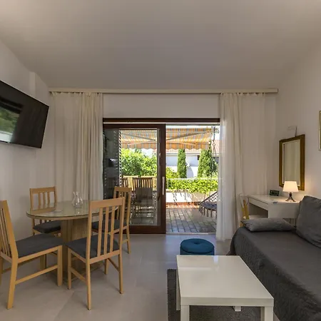 Punta Debij Select Апартаменты *