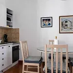 Punta Debij Select * Punat