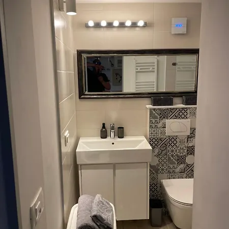 Laura Apartment