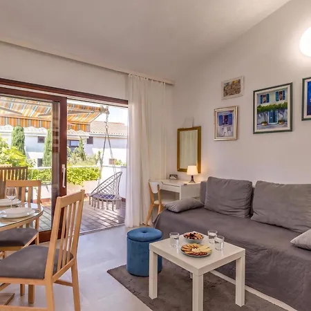 Punta Debij Select Apartman Punat