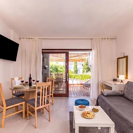 Apartman Punta Debij Select *