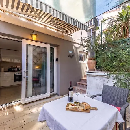 Punta Debij Select Apartment Punat