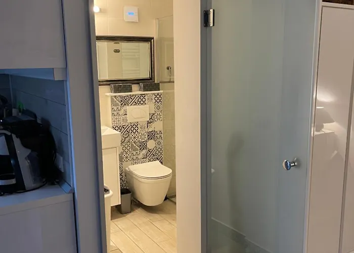 Laura アパート プナト