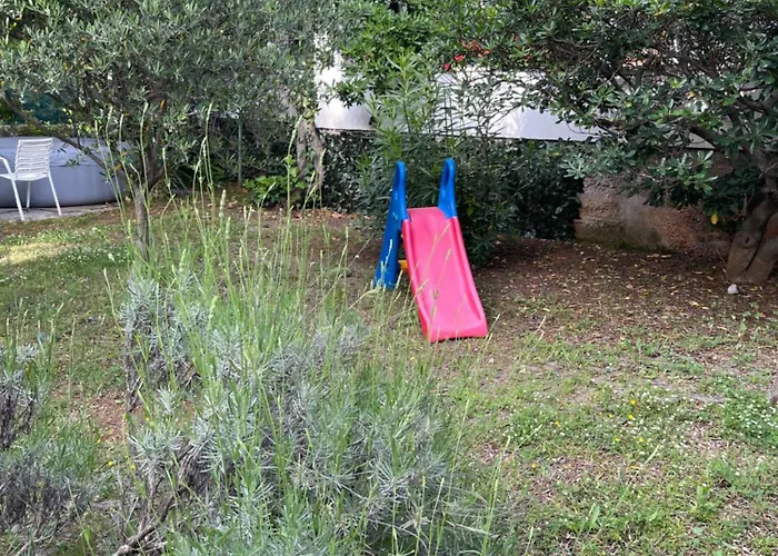 Laura アパート *